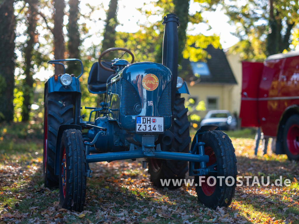 20251018-00148 | Syke Barrien 2025 Oldtimer Treffen - Realisiert mit Pictrs.com