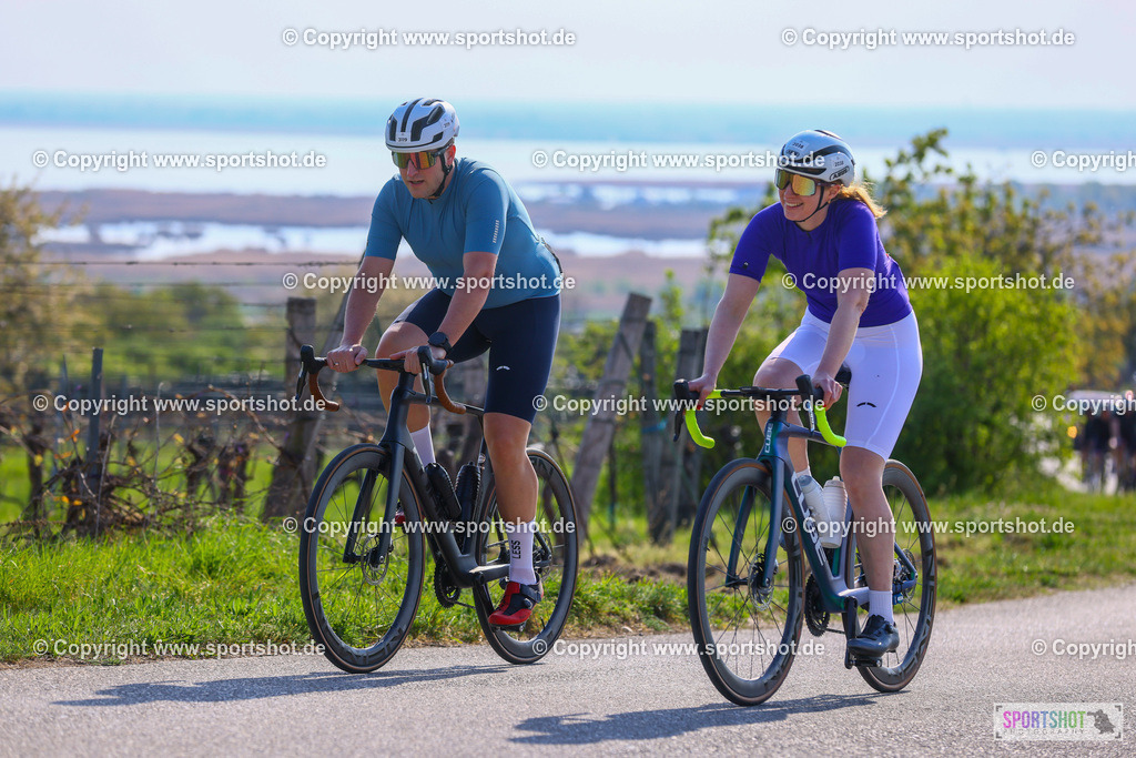 TRA_0627 | Neusiedlersee Radmarathon 2026@sportshot_your_pictrs #yourpictures#roadtowm2029 #nrm #neusiedlerseeradmarathon #neusiedlersee #neusiedlerseetourismus #burgenland #mörbisch #nrm26 #burgenlandtourismus #voglundco #poweredbyburgenlandtourismus #radsport #rad #marathon #ucigranfondo #visitburgenland #ucigranfondoworldseries