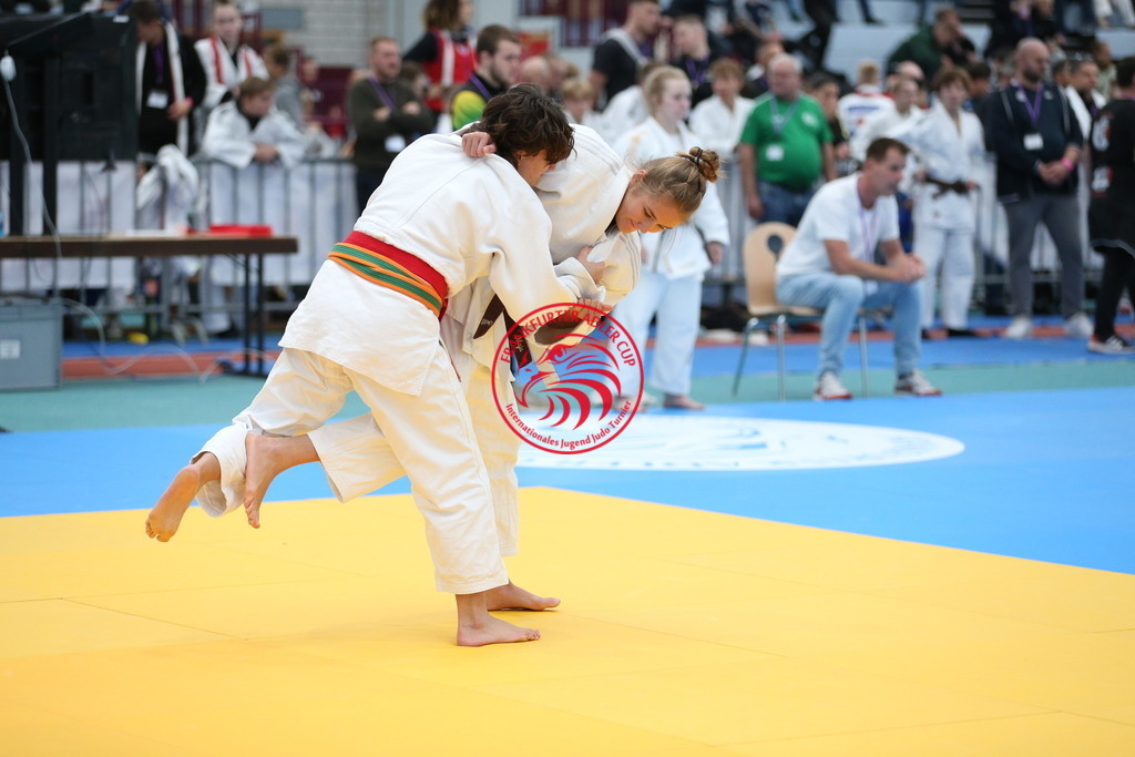 AT3Y0530 | Fotos vom Adler Cup - Pictures from Adler Cup

Hier findet Ihr alle Eindrücke und großen Momente der Adler Cup Wochenenden. Here you will find all impressions and great moments of the Adler Cup weekends. - Realisiert mit Pictrs.com