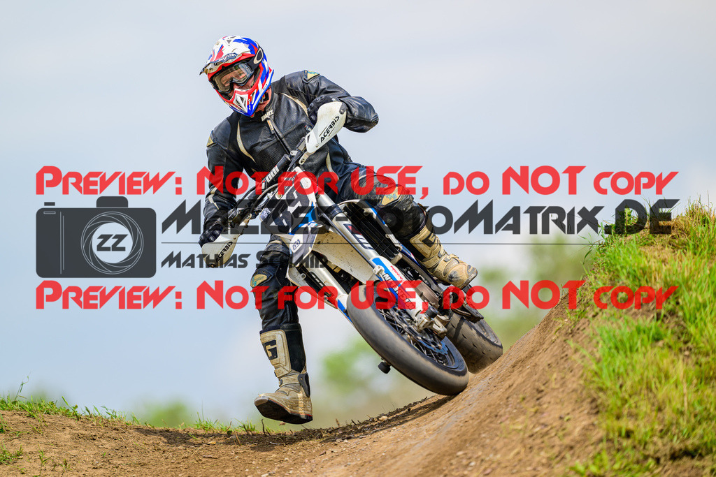 MaZZes_FotoMatrix_240622_6007705_9889 | UE40