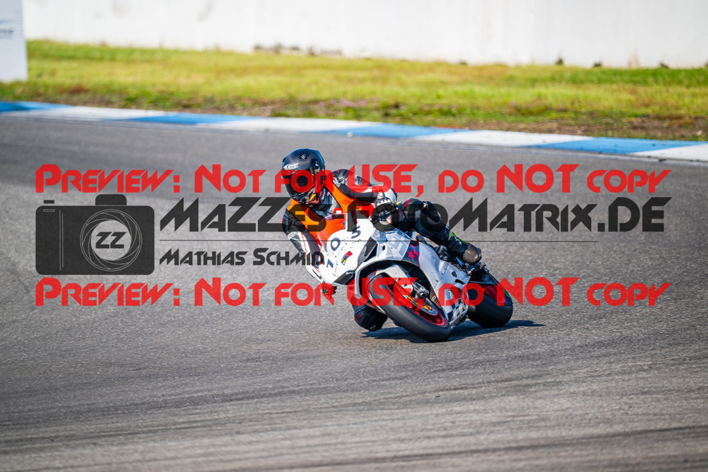 MaZZes_FotoMatrix_240520_6007705_2371 | ROT