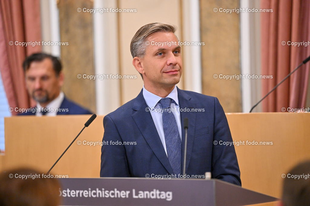 Landhaus Linz_ Promenade_ Landtagssitzung_ 19.09.2024-49 | 19.09.2024, Landhaus Linz AUT, Promenade, Landtagssitzung, im Bild LR Wolfgang Hattmannsdorfer (VP)