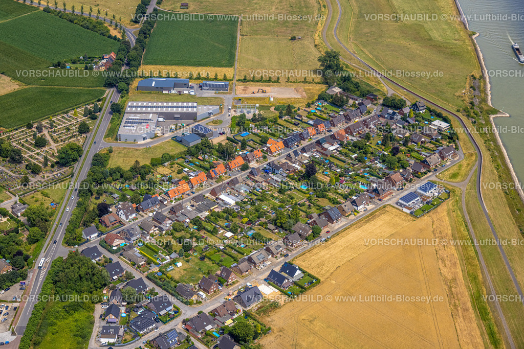 Wesel220703237 | Luftbild, Wohnsiedlung Am Weißen Stein und Hagelkreuzweg, Gewerbebetrieb MTW Endoskopietechnk, Büderich, Wesel, Niederrhein, Nordrhein-Westfalen, Deutschland