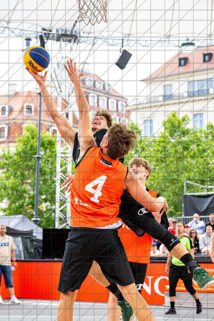DIE FINALS 2025 | Dt. Meisterschaft 3x3  | Männer | //  01.08.25: DIE FINALS 2025 | Dt. Meisterschaft 3x3  | Männer / Dresden / Deutschland  //   CREDIT:www.bullenfotos.de, Martin König, Hörner Weg 40, D-49078 Osnabrück, +4917663732967 // Nutzung und Weitergabe nur zu den vereinbarten Zwecken. Presseanfragen an Ersteller. Alle Rechte beim Ersteller. Honorierung nach MFM. - Realisiert mit Pictrs.com
