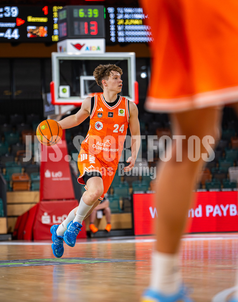 Basketball I Herren I Saison 2025-2026 I ProB Nord I 18. Spieltag I Rasta Vechta II - LOK Bernau-17 | Roy Krupnikas (24,Rasta Vechta II) - Realisiert mit Pictrs.com