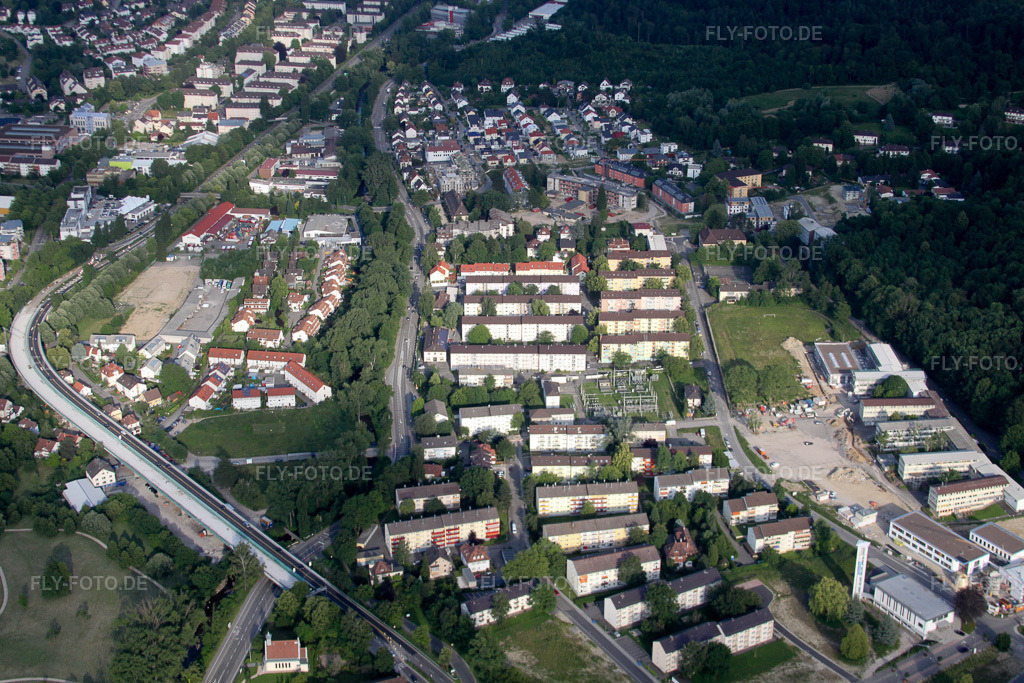 Luftbild: Breisgaustraße von Westen im Ortsteil Oos in Baden-Baden im Bundesland Baden-Württemberg in Deutschland. Foto: IMG_18808.jpg vom 03.06.2009 durch Werner Riehm/FLY-FOTO.de