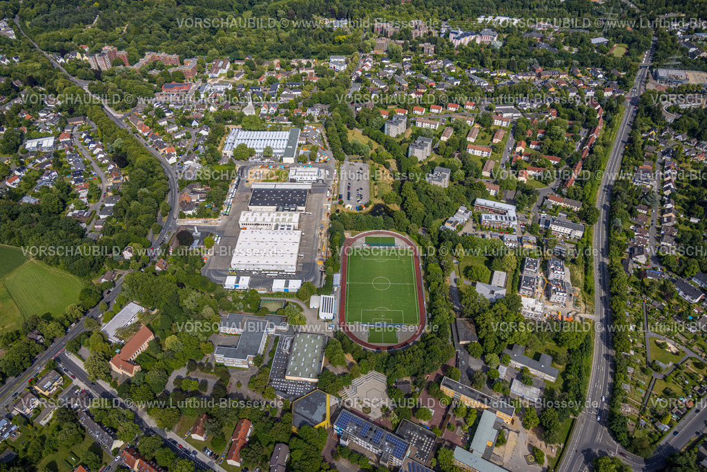 Dortmund230700666 | Luftbild, Busbetriebshof Brünninghausen, Schulzentrum Renninghausen mit Sportplatz, Brünninghausen, Dortmund, Ruhrgebiet, Nordrhein-Westfalen, Deutschland