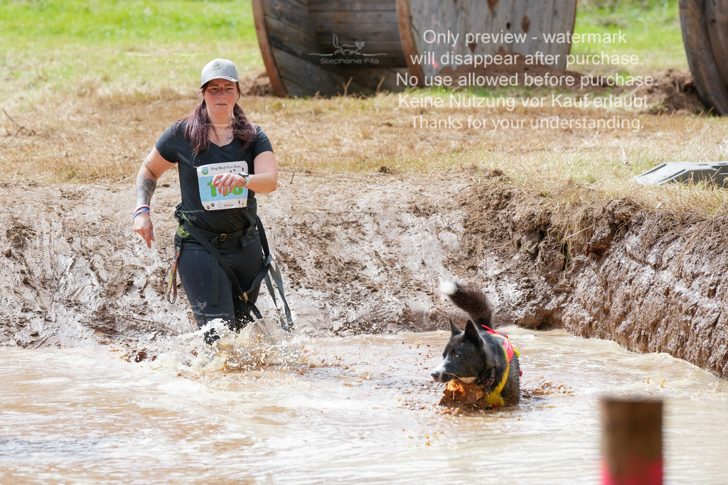 Schlamm_mit_Hund (182 von 460) | stephaniefillaphotographie - Realisiert mit Pictrs.com