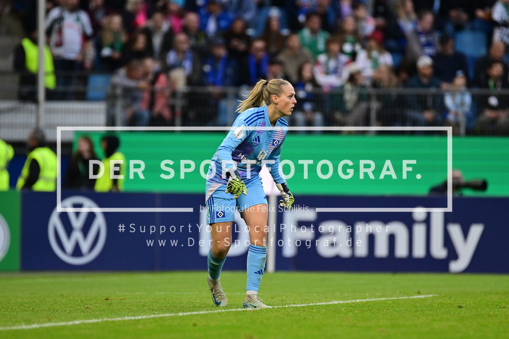 Fußball I Frauen I Saison 2024-2025 I DFB-Pokal I Halbfinale I Hamburger SV - SV Werder Bremen I 36772 | Der Sportfotograf. - Realized with Pictrs.com