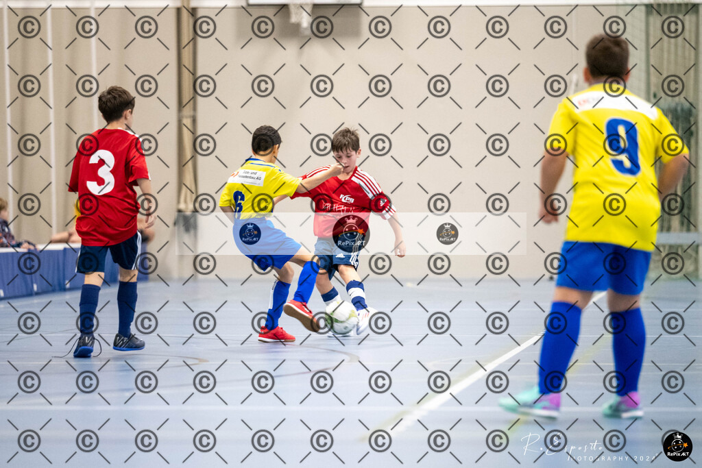 20241130_FCR-Hallenturnier-D-1_018 | Sport und Naturfotografie von Roberto Esposito zeigt echte Momente Bewegung und die Schönheit der Natur. Ausdrucksstarke Bilder schaffen Emotionen.