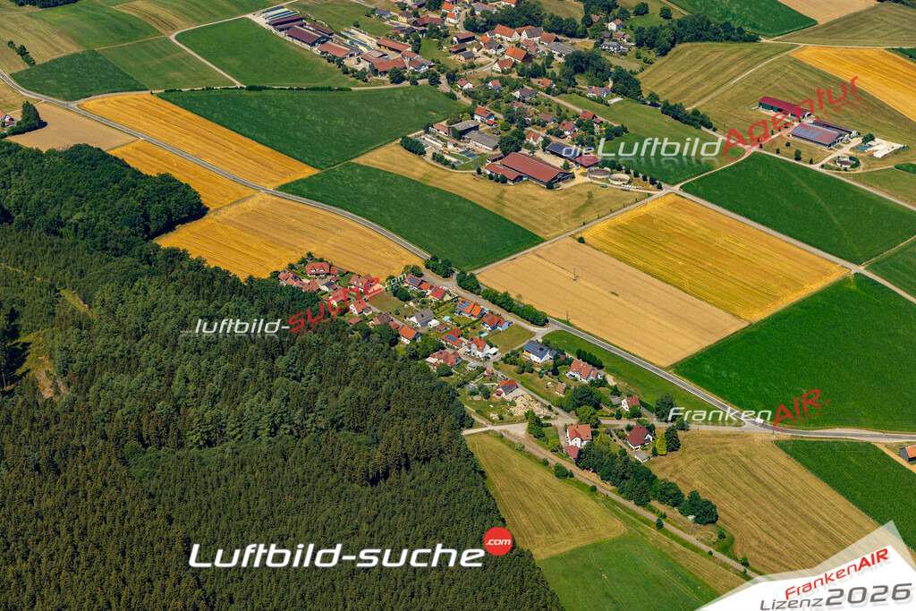 Die Luftaufnahme Weiler - Osterberg wurde 2022 vom Flugzeug aus (keine Drohne) erstellt. Hohe Auflösung -für große Poster und Wandbilder geeignet - Garantiert!