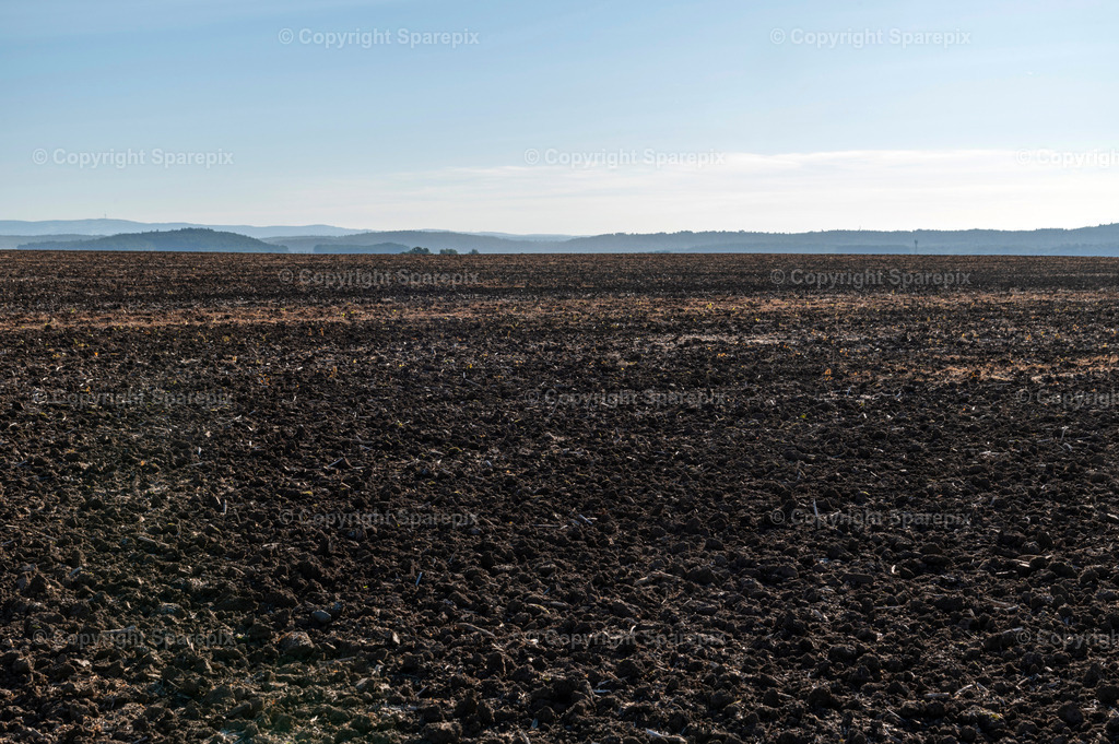 CAR_Agri_plowed8 | light 1/30° - Realisiert mit Pictrs.com