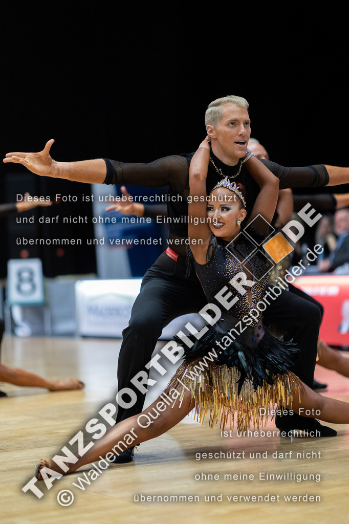 20230114-10776 | Hier finden Sie Tanz Bilder vom Latein und Standard Formationen tanzen. Sportbilder vom Tanzsport. Schöne Fotos und von Weltmeisterschaft, Europameisterschaft, Bundesliga, Regionalliga, Oberliga und Landesliga sowie von GOC Stuttgart, DanceComp, WM Bremen