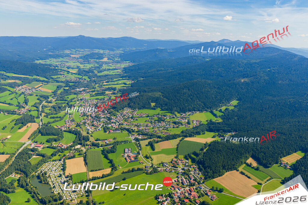 Luftaufnahme von Hohenwarth - Die Luftaufnahme wurde 2025 vom UL-Flugzeug heraus erstellt ( keine Drohne ) - Hochauflösende Luftaufnahme - für professionelle Ausdrucke geeignet. Die Geschenkidee !Mit Lizenz und Bildrechte bestellbar