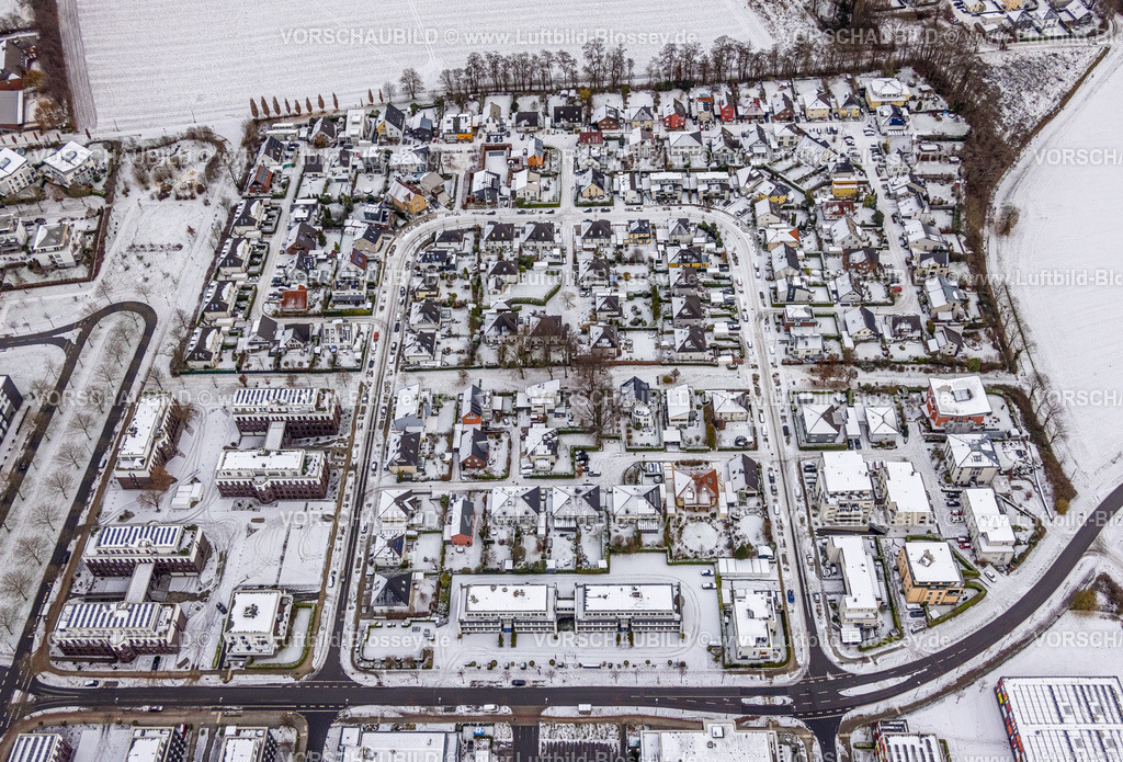 Dortmund221201800 | Luftbild, Winterliche schneebedeckte Wohnsiedlung Europaplatz, Lissaboner Allee, Londoner Bogen, am Kreuz Stadtkrone-Ost, Westfalendamm, Dortmund, Ruhrgebiet, Nordrhein-Westfalen, Deutschland