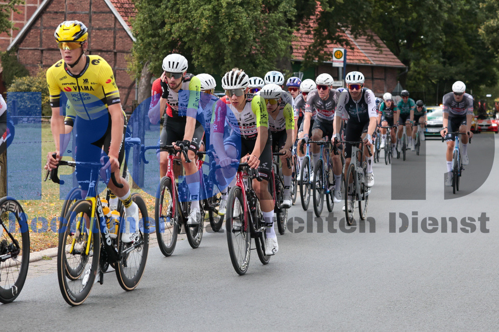 SES_DEUTOU20250821-69 | bond - Realisiert mit Pictrs.com