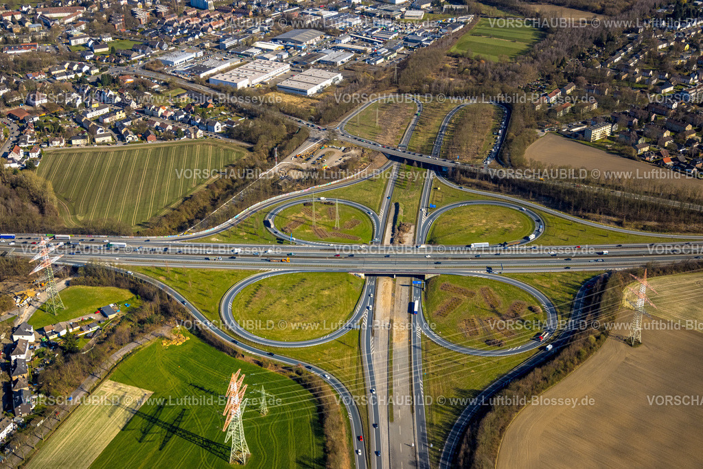 Dortmund250302095 | Luftbild, Autobahnkreuz Castrop-Rauxel-Ost mit Autobahn A45 und A42 zusammen mit der Anschlussstelle Dreieck Dortmund-Bodelschwingh, Oestrich, Dortmund, Ruhrgebiet, Nordrhein-Westfalen, Deutschland