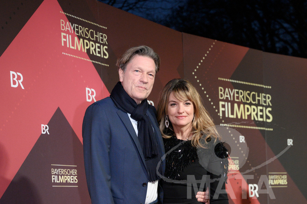 _DWI4630-3 | Roland Suso Richter und Ina Paule Klink (Deutsche Schauspielerin und Sängerin) bei der Verleihung des 47. Bayerischen Filmpreises 2026  im Prinzregententheater. München, Deutschland. Der Bayerische Filmpreis wird seit 1979 von der Bayerischen Staatsregierung verliehen, um die Bedeutung des Kinofilms als Kulturgut herauszustellen - Realisiert mit Pictrs.com