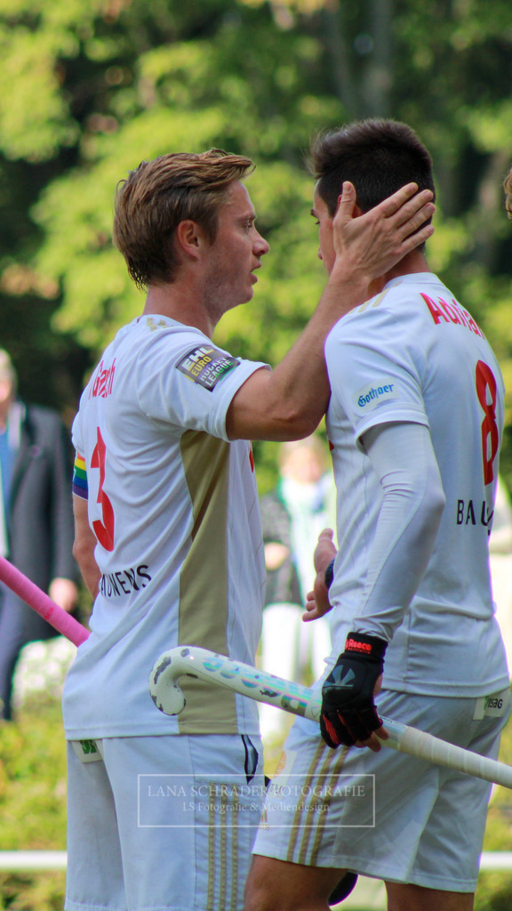 Rot - Weiß Köln - Münchner SC 25.09.22-13 | lanaschraderfotografie - Realisiert mit Pictrs.com