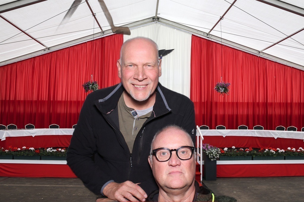top-top.de 240928-167 | Foto, Video, Fotografie, Videografie, Fotobox, DJ, Discjockey, Musik, Musikbox, Veranstaltung, Photobooth, Amazon, Ebay, Buchtipp, Bestseller, Autor, Verlag, Buch, Wesel, Hamminkeln, NRW, Dinslaken, Rees, Drohne, Hochzeit, Party, Fotobox, Wesel, Fotograf
