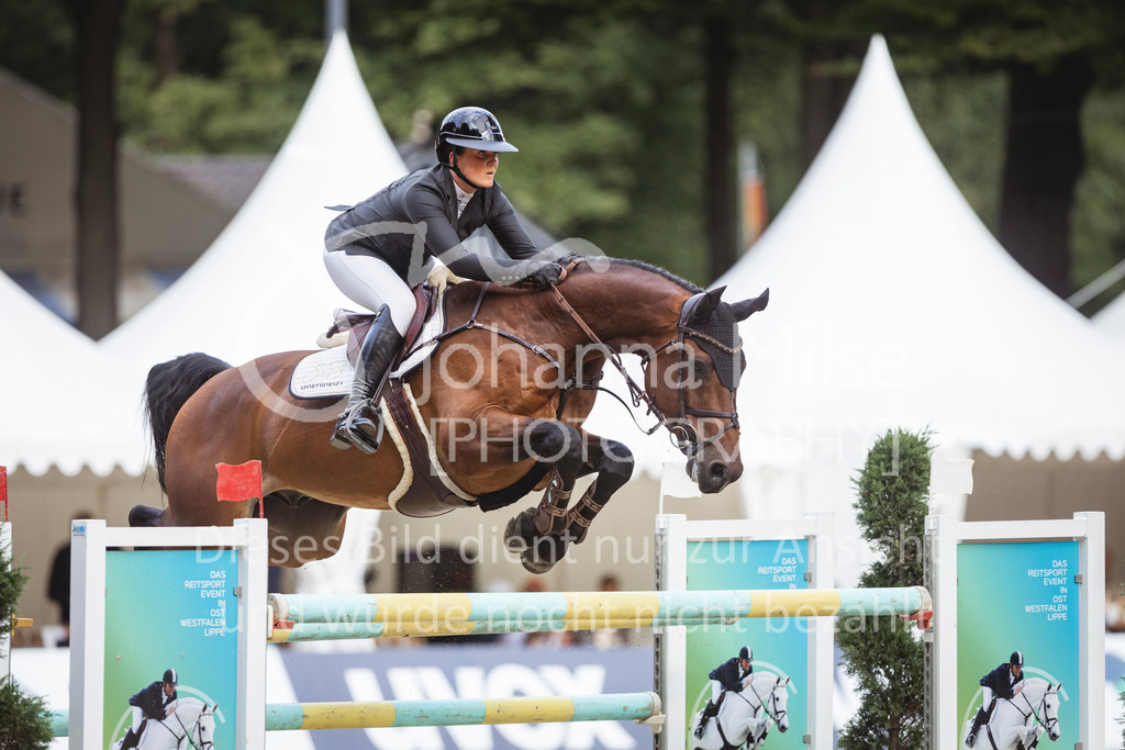 240915_OWLCh_GP-884 | Deine schönsten Turniermomente als professionelle Fotos! Entdecke hochwertige Pferdesport-Fotografie im Online-Shop. Jetzt Fotos finden & bestellen!