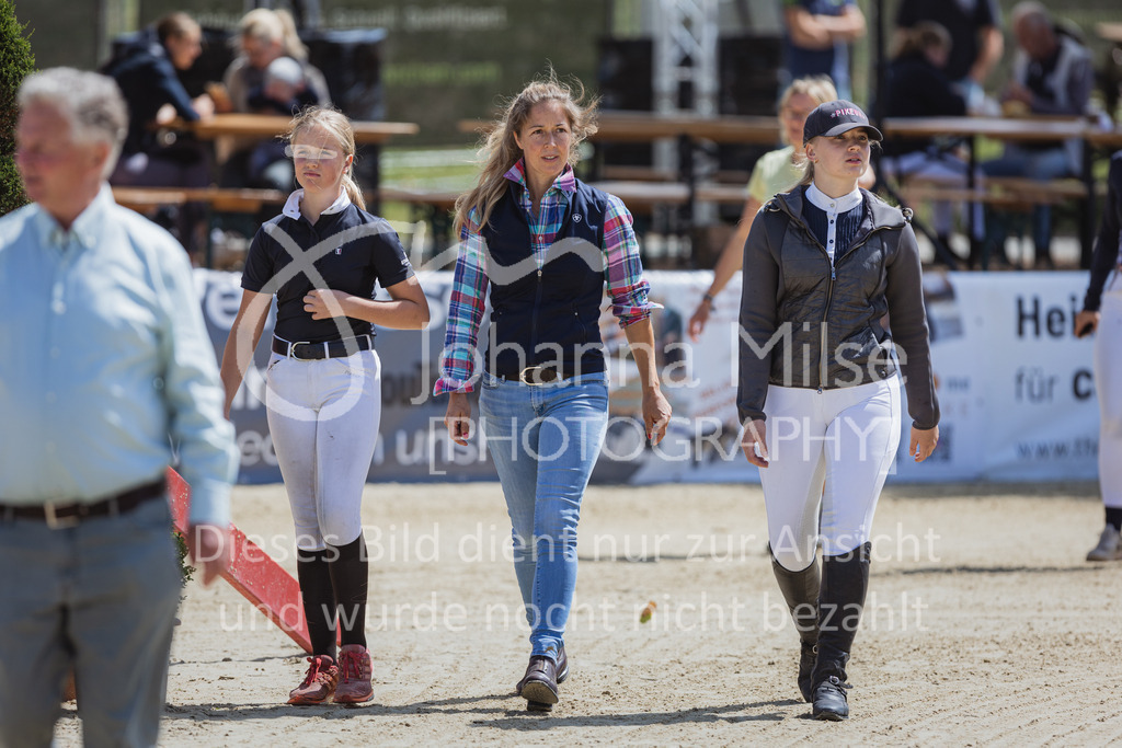 220728_BHO_BronzeTour_L-Stil_1-302 | Deine schönsten Turniermomente als professionelle Fotos! Entdecke hochwertige Pferdesport-Fotografie im Online-Shop. Jetzt Fotos finden & bestellen!