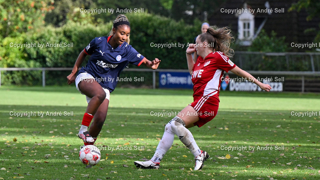 Holstein Kiel vs SpVg Aurich | Janine Minta (Holstein #9) vs Nele Hartstein (Aurich #16) / Fußball-Regionalliga Nord Frauen 2026/2027 / Holstein Kiel vs SpVg Aurich / Waldwiese / Kiel / 20.09.26 - Realisiert mit Pictrs.com
