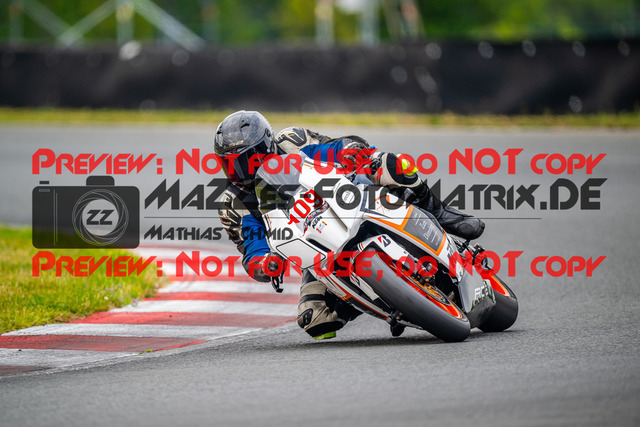 MaZZes_FotoMatrix_240724_6007705_3926 | ROT