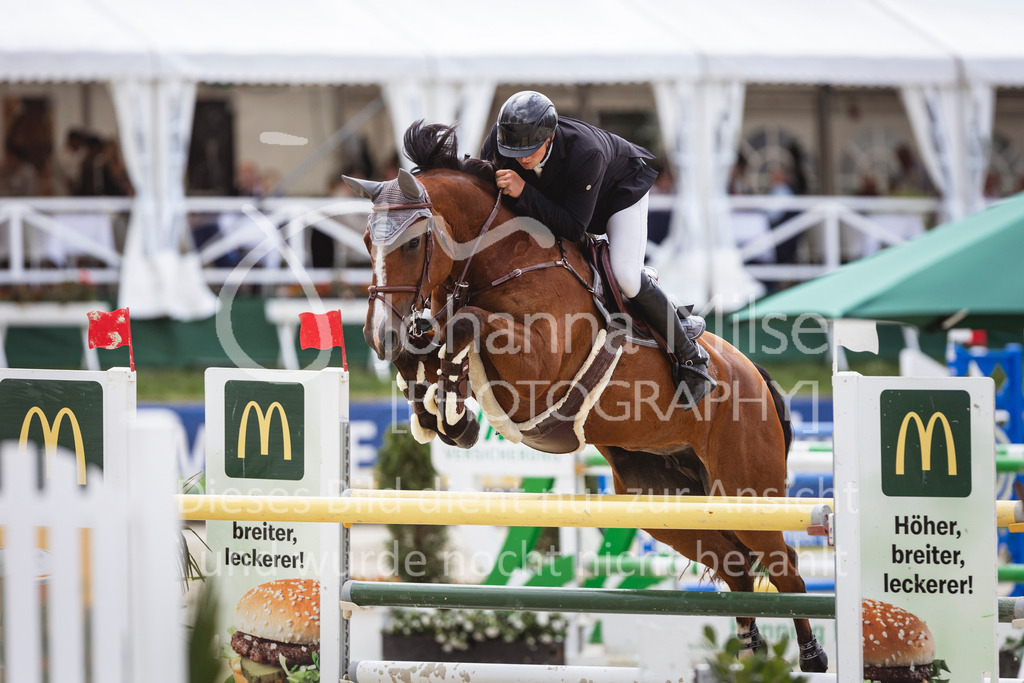 240714_BHO_M2-Spr-2-378 | Deine schönsten Turniermomente als professionelle Fotos! Entdecke hochwertige Pferdesport-Fotografie im Online-Shop. Jetzt Fotos finden & bestellen!