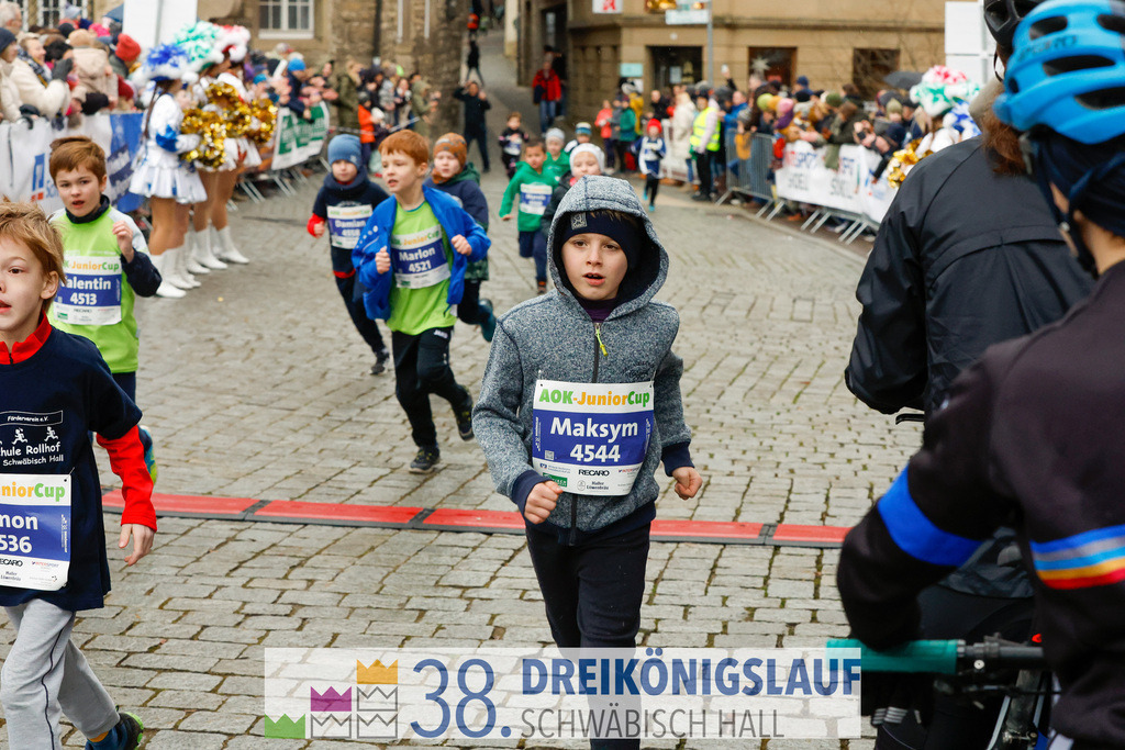 400m AOK Junior Cup | 3 Koenigslauf 2024 400m AOK Junior Cup - Realisiert mit Pictrs.com