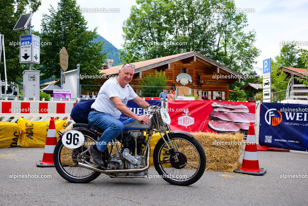 P1014580 | Erleben Sie atemberaubende, hochqualitative Fotos Ihrer Fahrt entlang der malerischen Alpenstraßen. Besuchen Sie alpineshots.com, um professionelle Aufnahmen Ihrer unvergesslichen Reise zu finden und zu kaufen - Realisiert mit Pictrs.com