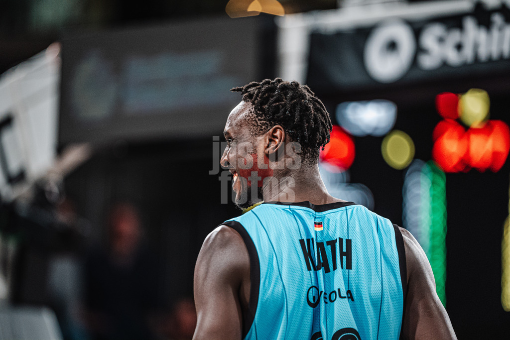 Basketball | Männer | Saison 2024/2025 | BKT EuroCup | Veolia Towers Hamburg vs. Hapoel Bank Yahav Jerusalem | 17.12.2024 | Kur Kuath (#23, Veolia Towers Hamburg)