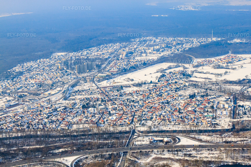Luftbild: Stadtansicht von Südosten im Winter bei Schnee in Wörth am Rhein im Bundesland Rheinland-Pfalz in Deutschland. Foto: IMG_24104.jpg vom 16.02.2010 durch Werner Riehm/FLY-FOTO.de