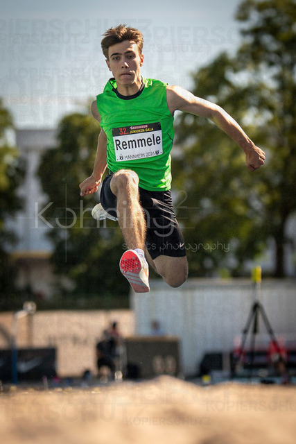 Juniorengala 2026; Mannheim, 13.06.2026 | MANNHEIM, GERMANY - JUNE 13, 2026 : Felix Remmele (GER/TV 1891 Buerstadt) competing in the men’s U20 triple jump during the Juniorengala 2026 at Michael-Hoffmann-Stadion on June 13, 2026 in Mannheim, Germany.
