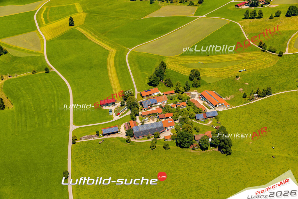 Luftaufnahme  Straubenbach  Wildsteig Das Luftbild wurde 2025 vom UL-Flugzeug heraus erstellt ( keine Drohne ) - Hochauflösende Luftaufnahme -Nicht vergleichbar mit Google Maps oder Satelittenbilder- Die Geschenkidee !Mit Lizenz und Bildrechte bestellbar