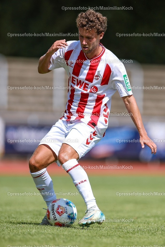 1FC12072501298 | 12.07.2025, Fußball, SV Bergisch Gladbach 09 - 1. FC Köln, Testspiel, BELKAW-Arena, Saison 2025 2026: Luca Waldschmidt (1.FC Koeln #07) DFB regulations prohibit any use of photographs as image sequences and or quasi-video.