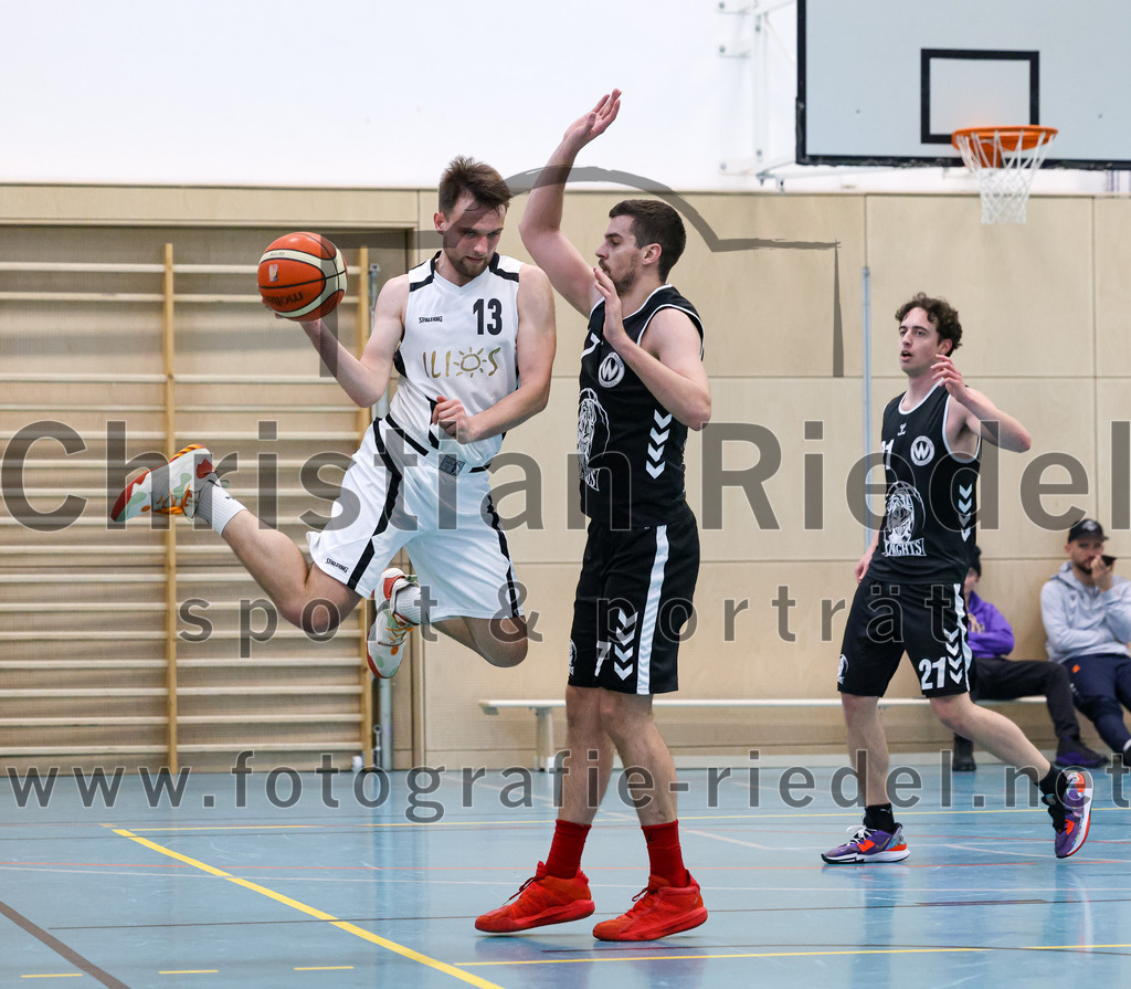 2023-03-26_082_TSV_Vaterstetten_gegen_Wacker_Knights_Burghausen | Vaterstetten, Deutschland, 26.03.2023:
Basketball, Bayernliga Herren Südost 2022 / 2023, 17. Spieltag, TSV Vaterstetten gegen Wacker Knights Burghausen, Endergebnis: 

Konstantin Huber (TSV Vaterstetten, #13)

Foto: Christian Riedel / fotografie-riedel.net