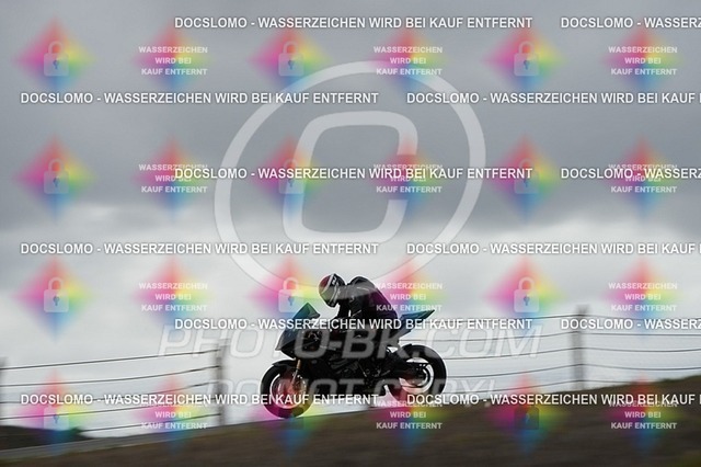 2025_10_31_PBK_21207 | Sportfotografie; SlowMotion; Video; Rennstrecke; Hafeneger; RSE; Speer; Trackday; Motorsportarena; Hockenheimring; Brno; Most; Barcelona; Valencia, Benny; Kaetzmer;