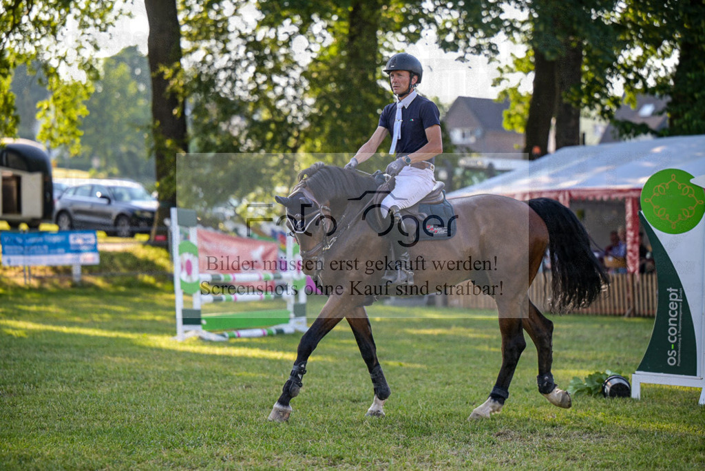 Reitturnier Voxtrup | Entdecke hochwertige Reitturnierfotos von Foto Oger. Professionell, emotional und authentisch – jetzt Lieblingsmomente im Shop bestellen.Deutschlandweite Turnierfotografie. - Realisiert mit Pictrs.com