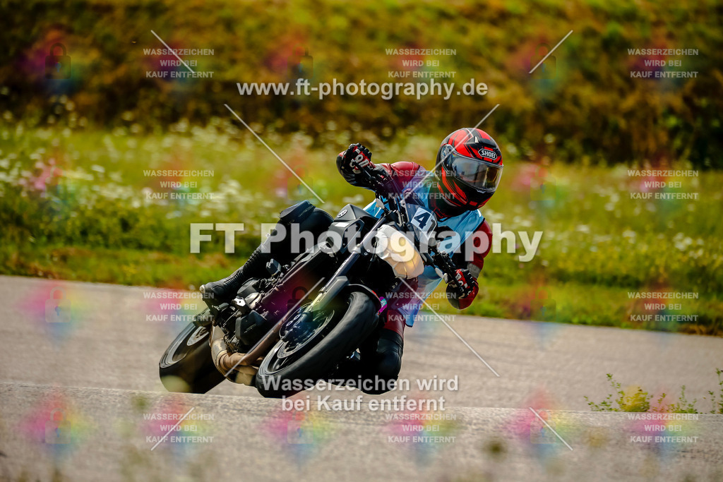 Chambley Juli-2983 | Hier findet Ihr Bilder von Touristenfahrten auf der Nürburgring Nordschleife oder von anderen Veranstaltungen die ich besucht habe. Viel Spass beim Durch Schauen 