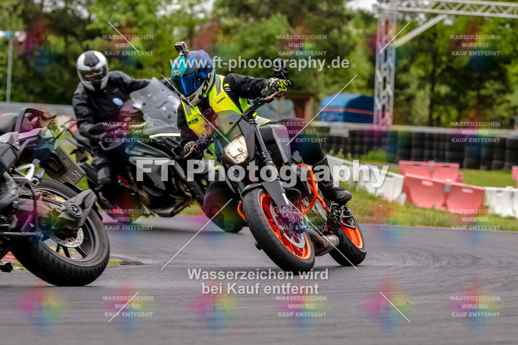 MotoTeamVBK-20533 | Hier findet Ihr Bilder von Touristenfahrten auf der Nürburgring Nordschleife oder von anderen Veranstaltungen die ich besucht habe. Viel Spass beim Durch Schauen 