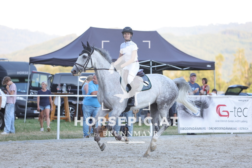 0P6A8561 | Willkommen bei Brunnmayr - Design & Fotografie – Ihrem Spezialisten für Reitturniere und Pferdeveranstaltungen in Oberösterreich, Salzburg und Bayern! Seit über 17 Jahren sind wir leidenschaftlich dabei.