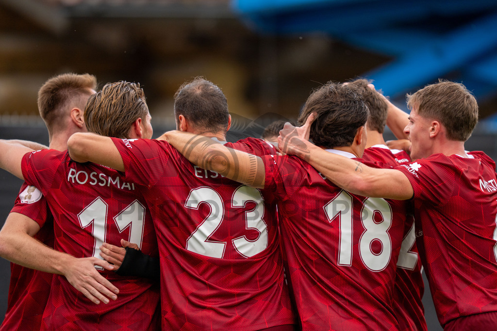 SG Sonnenhof Großaspach vs. Arminia Bielefeld, Fussball, DFB-Pokal, 1. Runde, 22.08.2026 | Kollektiver Jubel nach dem 1:0 durch Elias Rahn (SG Sonnenhof Großaspach, #08),SG Sonnenhof Großaspach vs. Arminia Bielefeld, Fussball, DFB-Pokal, 1. Runde, 22.08.2026,DFB regulations prohibit any use of photographs as image sequences and/or quasi-video