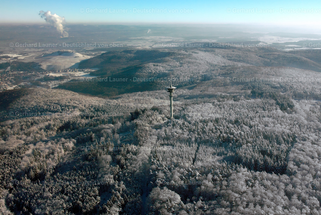 2550114 | Fernmeldeturm Cleebronn auf dem verschneitem Stromberg Höhenzug