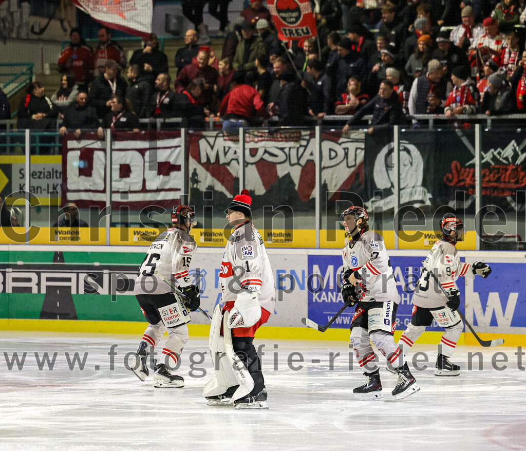 2025-12-14_026_TSV_Erding_gegen_ECDC_Memmingen_Indians | Erding, Deutschland, 14.12.2025:Eishockey, Oberliga Süd 2025 / 2026, 26. Spieltag, TSV Erding gegen ECDC Memmingen Indians, Endergebnis: 1:2Foto: Christian Riedel / fotografie-riedel.net