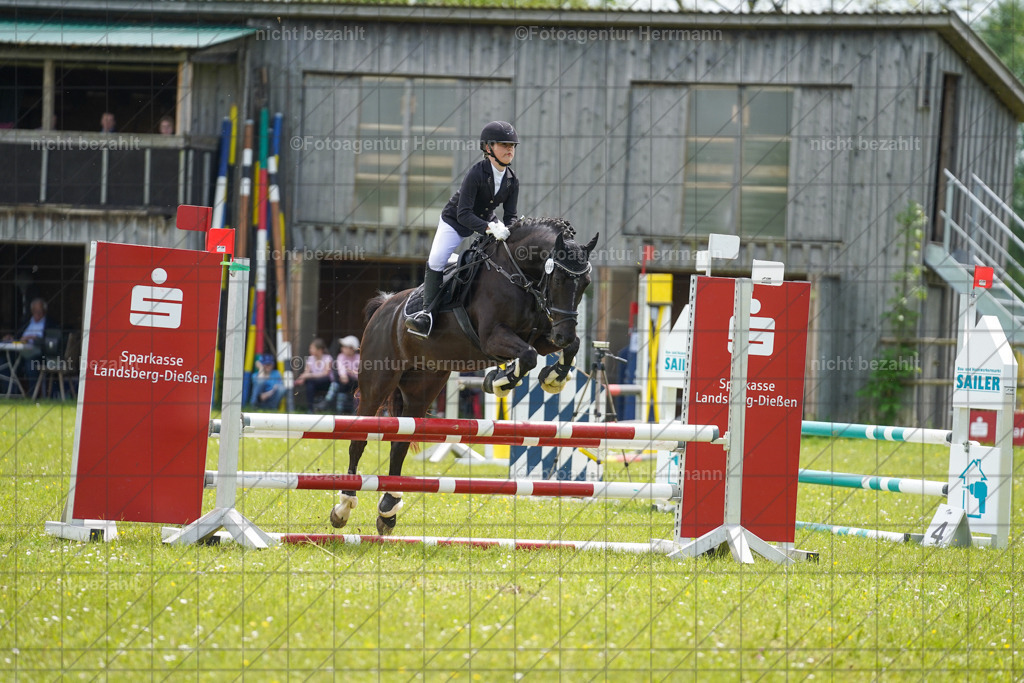 20230521-FAH06321 | Frühjahrsturnier, Landsberg am Lech, 2023, Reitclub Landsberg, Turnierbilder, Fotos Turnier Landsberg, Fotoagentur Herrmann, Turnierfotografen Bayern, Reitsport Fotograf, Pferde Fotograf