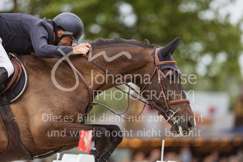 230730_BHO_GrosserPreis-522 | Deine schönsten Turniermomente als professionelle Fotos! Entdecke hochwertige Pferdesport-Fotografie im Online-Shop. Jetzt Fotos finden & bestellen!