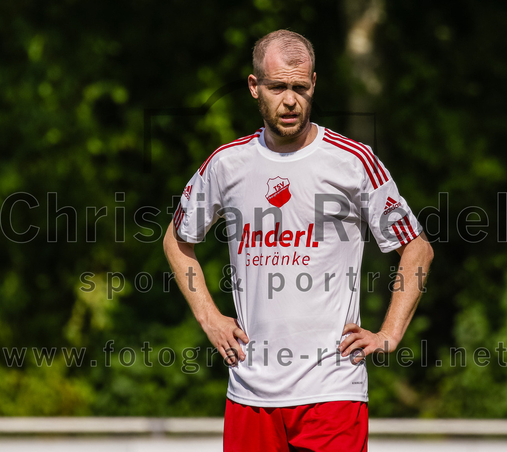 2023-08-26_021_TSV_Ebersberg_gegen_TSV_Oberpframmern | Ebersberg, Deutschland, 26.08.2023:
Fußball, Kreisliga 2023 / 2024, 2. Spieltag, TSV 1877 Ebersberg gegen TSV Oberpframmern, Endergebnis: 5:1

Florian Lechner (TSV Oberpframmern, #6)

Foto: Christian Riedel / fotografie-riedel.net