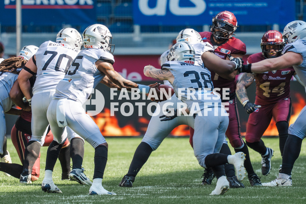 GER Rhein Fire vs. Raiders Tirol, Football, European League of Football, Spieltag 12, Saison 2025, 10.08.2025 | GER Rhein Fire vs. Raiders Tirol, Football, European League of Football, Spieltag 12, Saison 2025, 10.08.2025Foto: Fabian Friese - Realisiert mit Pictrs.com
