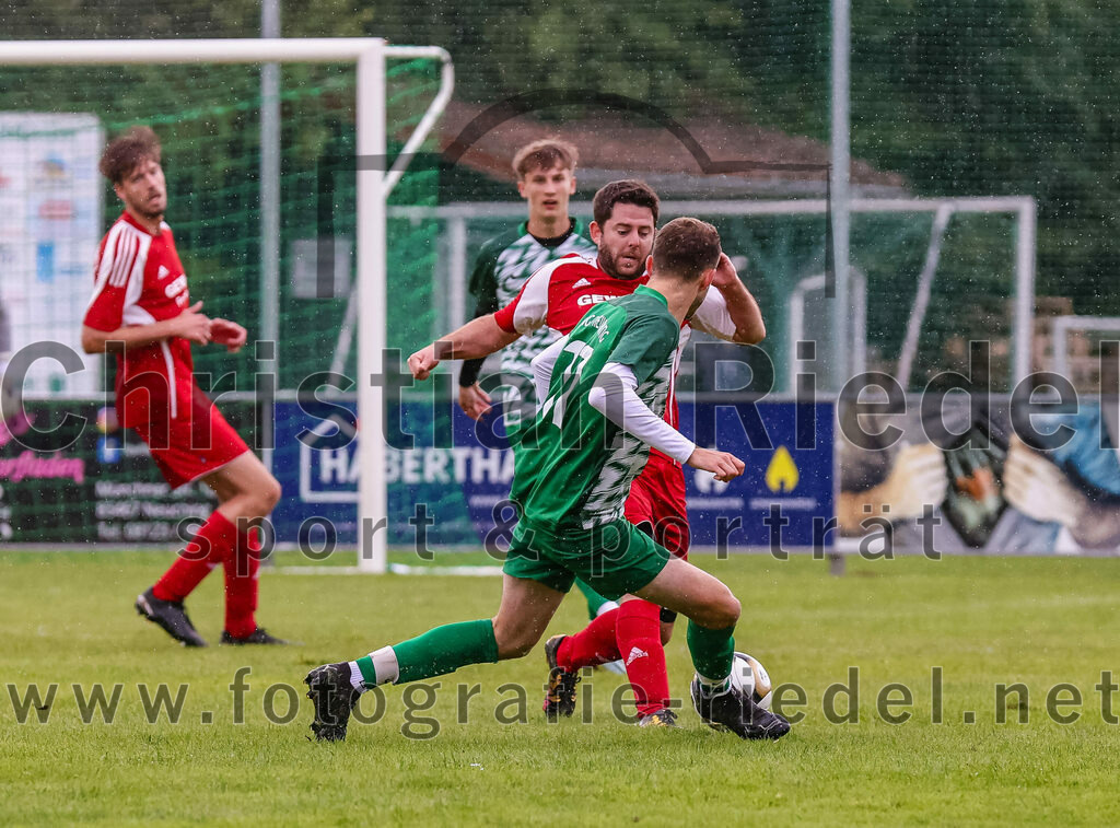 2023-08-06_026_SpVgg_Neuching_gegen_SG_Hoerlkofen-Woerth | Neuching, Deutschland, 06.08.2023:
Fußball, A-Klasse 2023 / 2024, 1. Spieltag, SpVgg Neuching gegen SG Hörlkofen/Wörth, Endergebnis: 0:0

Sergio Linke (SG Hörlkofen/Wörth, #6), Mathias Haberthaler (SpVgg Neuching, #17)

Foto: Christian Riedel / fotografie-riedel.net